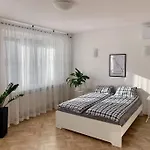 Mokotow Wernyhory Warszawa